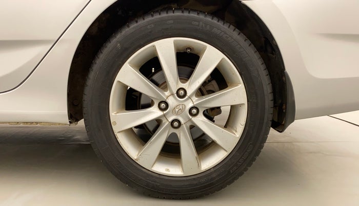 2011 Hyundai Verna FLUIDIC 1.6 VTVT SX, Petrol, Manual, 77,282 km, Left Rear Wheel