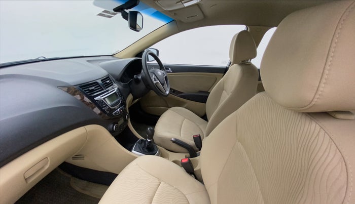 2011 Hyundai Verna FLUIDIC 1.6 VTVT SX, Petrol, Manual, 77,282 km, Right Side Front Door Cabin
