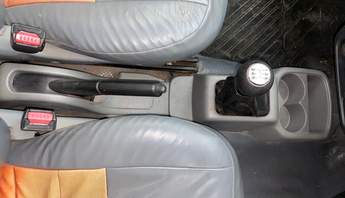 2013 Maruti Alto K10 VXI, Petrol, Manual, 37,912 km, Gear Lever