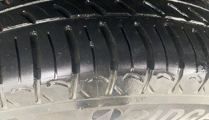 2022 Maruti Swift VXI, Petrol, Manual, 58,589 km, Right Rear Tyre Tread