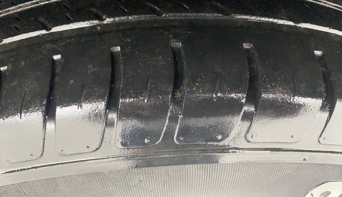 2022 Maruti Swift VXI, Petrol, Manual, 58,589 km, Left Rear Tyre Tread