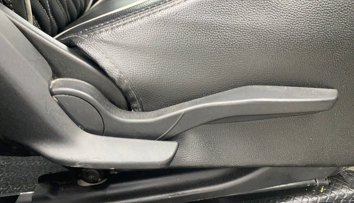 2022 Maruti Swift VXI, Petrol, Manual, 58,589 km, Driver Side Adjustment Panel