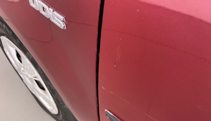 2015 Maruti Ritz VDI, Diesel, Manual, 60,725 km, Front passenger door - Slightly dented