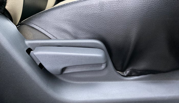 2015 Maruti Ritz VDI, Diesel, Manual, 60,725 km, Driver Side Adjustment Panel