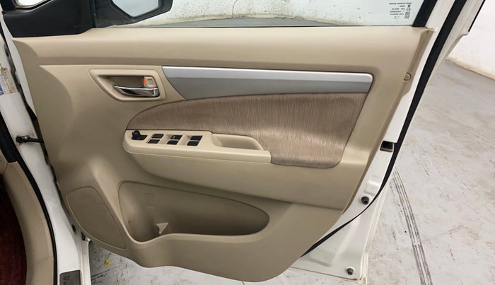 2015 Maruti Ertiga ZXI, Petrol, Manual, 96,665 km, Driver Side Door Panels Control