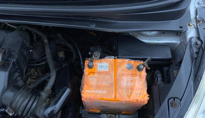 2013 Hyundai i10 SPORTZ 1.2, Petrol, Manual, 33,746 km, Engine View - Left