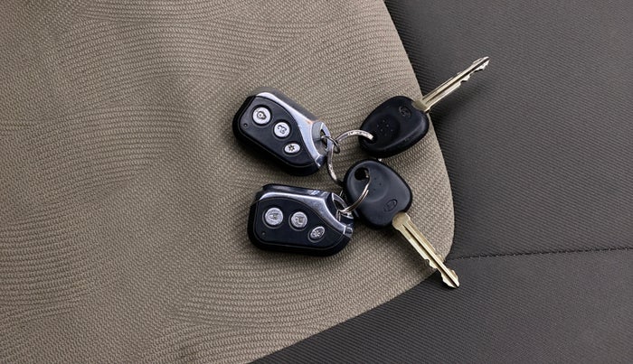 2013 Hyundai i10 SPORTZ 1.2, Petrol, Manual, 33,746 km, Key Close Up