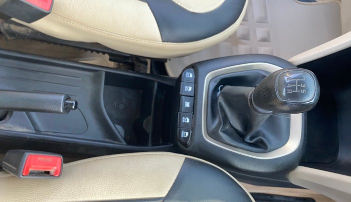 2019 Hyundai NEW SANTRO SPORTZ CNG, CNG, Manual, 60,561 km, Gear Lever
