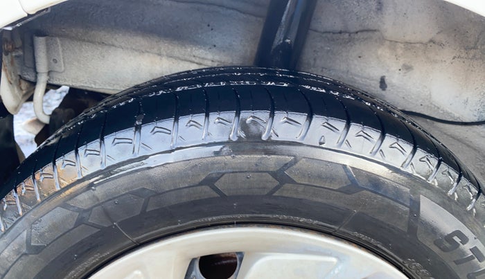 2019 Hyundai NEW SANTRO SPORTZ CNG, CNG, Manual, 60,561 km, Right Rear Tyre Tread