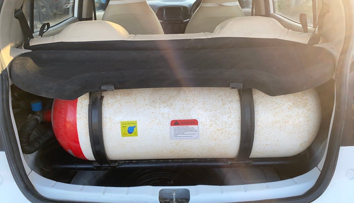 2019 Hyundai NEW SANTRO SPORTZ CNG, CNG, Manual, 60,561 km, Boot Inside