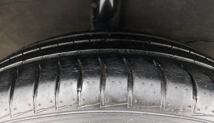 2019 Hyundai NEW SANTRO ASTA MT, Petrol, Manual, 24,978 km, Right Rear Tyre Tread