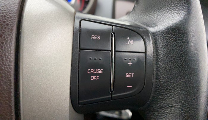 2013 Mahindra XUV500 W8, Diesel, Manual, 82,155 km, Adaptive Cruise Control