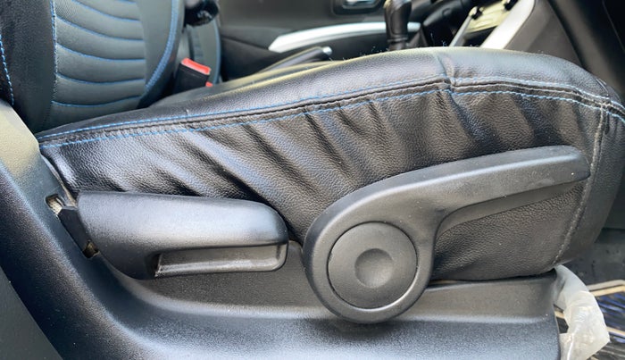 2021 Maruti S Cross ZETA 1.5, Petrol, Manual, 28,379 km, Driver Side Adjustment Panel