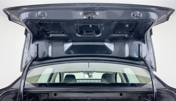 2016 Volkswagen Ameo COMFORTLINE 1.2, Petrol, Manual, 59,967 km, Boot Door Open