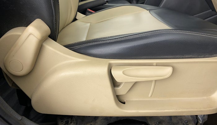 2016 Volkswagen Ameo COMFORTLINE 1.2, Petrol, Manual, 59,967 km, Driver Side Adjustment Panel