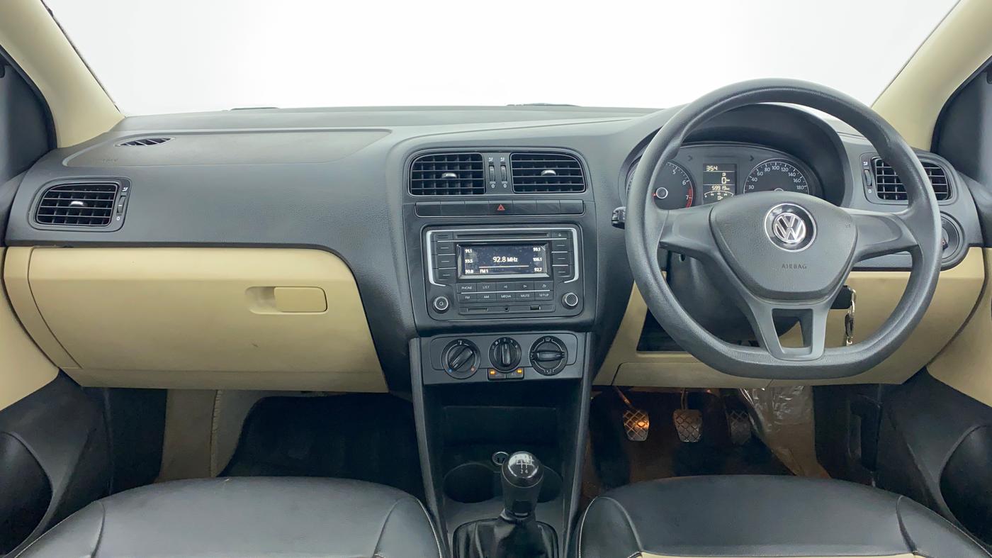 2016 Volkswagen Ameo COMFORTLINE 1.2, Petrol, Manual, 59,967 km, Dashboard