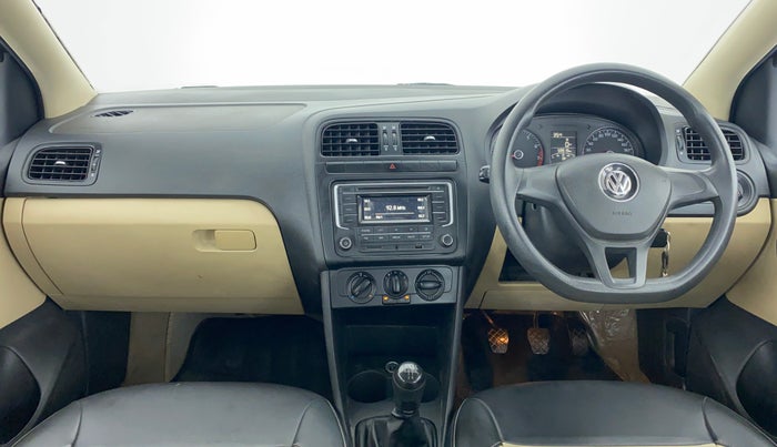 2016 Volkswagen Ameo COMFORTLINE 1.2, Petrol, Manual, 59,967 km, Dashboard