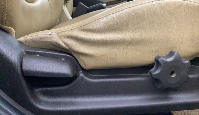 2016 Hyundai Verna FLUIDIC 4S1.6 VTVT SX O, Petrol, Manual, 85,605 km, Driver Side Adjustment Panel