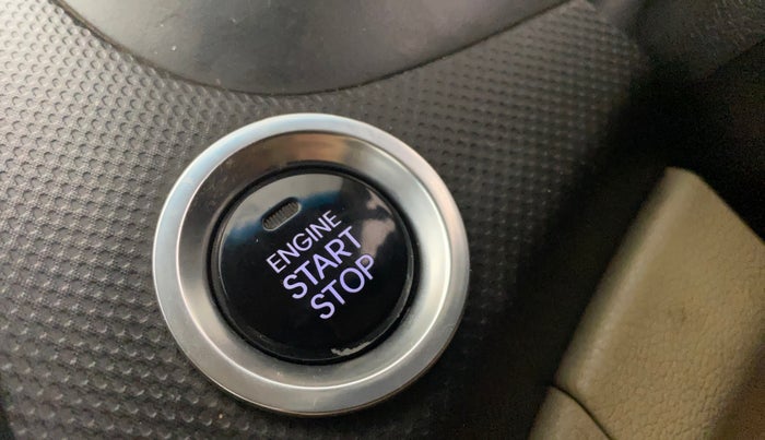 2016 Hyundai Verna FLUIDIC 4S1.6 VTVT SX O, Petrol, Manual, 85,605 km, Keyless Start/ Stop Button