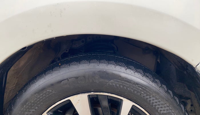 2022 Toyota Innova Crysta 2.4 ZX AT 7 STR, Diesel, Automatic, 86,716 km, Right Front Tyre Tread