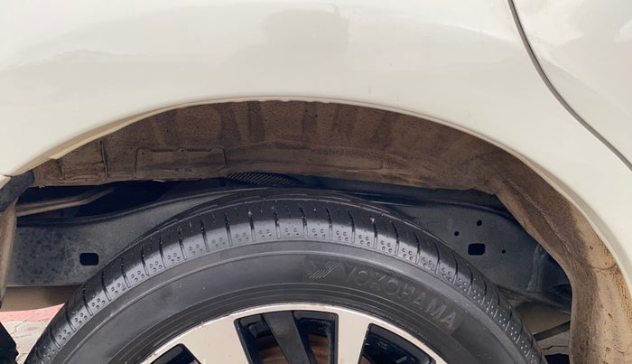 2022 Toyota Innova Crysta 2.4 ZX AT 7 STR, Diesel, Automatic, 86,716 km, Right Rear Tyre Tread