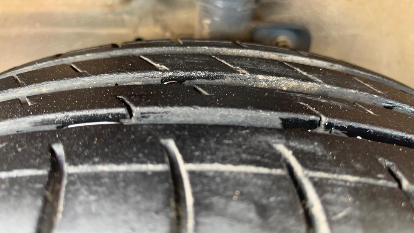 2015 Maruti Celerio VXI, Petrol, Manual, 40,101 km, Left Front Tyre Tread