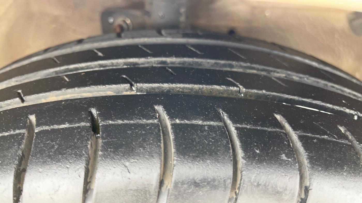 2015 Maruti Celerio VXI, Petrol, Manual, 40,101 km, Right Front Tyre Tread