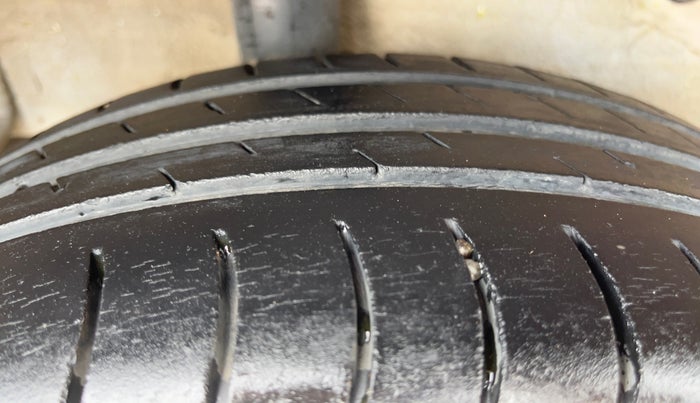 2015 Maruti Celerio VXI, Petrol, Manual, 40,066 km, Right Rear Tyre Tread