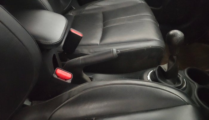 2017 Honda BR-V 1.5L I-VTEC VX, Petrol, Manual, 69,145 km, Gear Lever