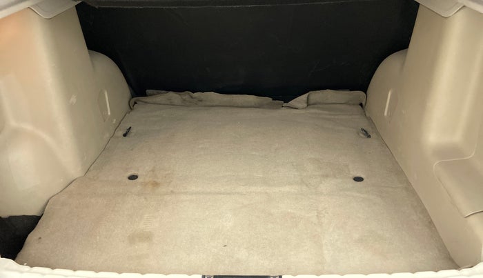 2014 Nissan Terrano XL PLUS 85 PS DEISEL, Diesel, Manual, 54,690 km, Boot Inside