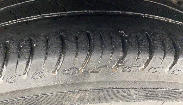 2016 Hyundai Xcent S 1.2 SPECIAL EDITION, Petrol, Manual, 72,959 km, Left Rear Tyre Tread