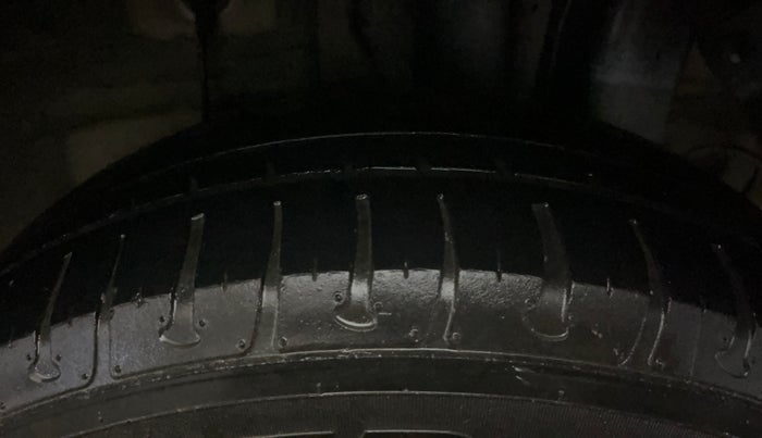 2015 Hyundai Elite i20 SPORTZ 1.2, Petrol, Manual, 54,437 km, Left Rear Tyre Tread