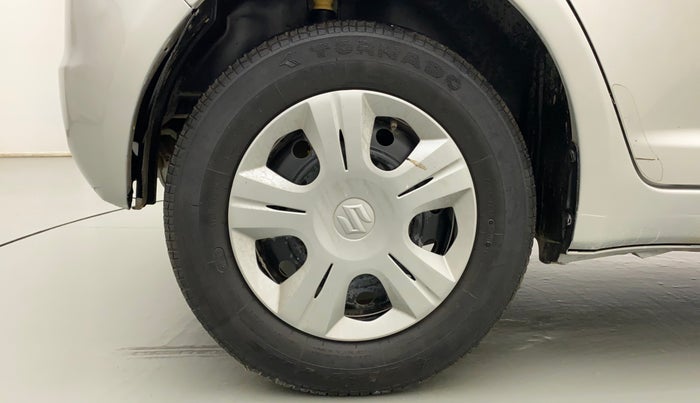 2011 Maruti Swift VXI, Petrol, Manual, 28,843 km, Right Rear Wheel
