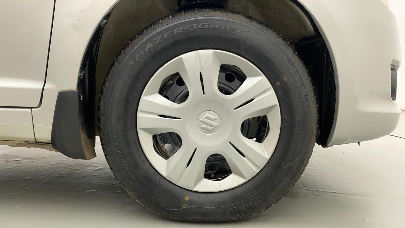 2011 Maruti Swift VXI, Petrol, Manual, 28,843 km, Right Front Wheel