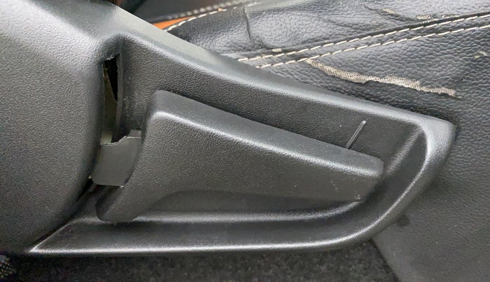 2020 Maruti S PRESSO VXI (O) CNG, CNG, Manual, 28,113 km, Driver Side Adjustment Panel