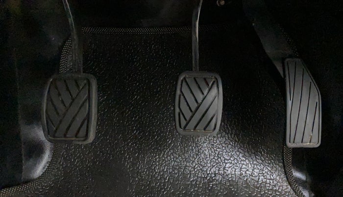 2020 Maruti S PRESSO VXI (O) CNG, CNG, Manual, 28,113 km, Pedals