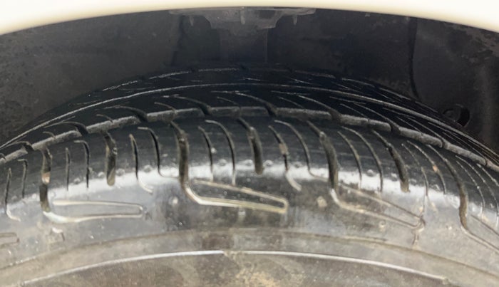 2015 Hyundai Grand i10 MAGNA 1.2 KAPPA VTVT, Petrol, Manual, 42,111 km, Right Front Tyre Tread