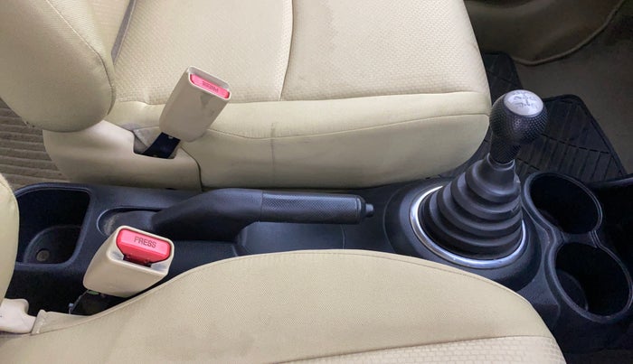 2016 Honda Amaze 1.2L I-VTEC SX, CNG, Manual, 1,23,543 km, Gear Lever