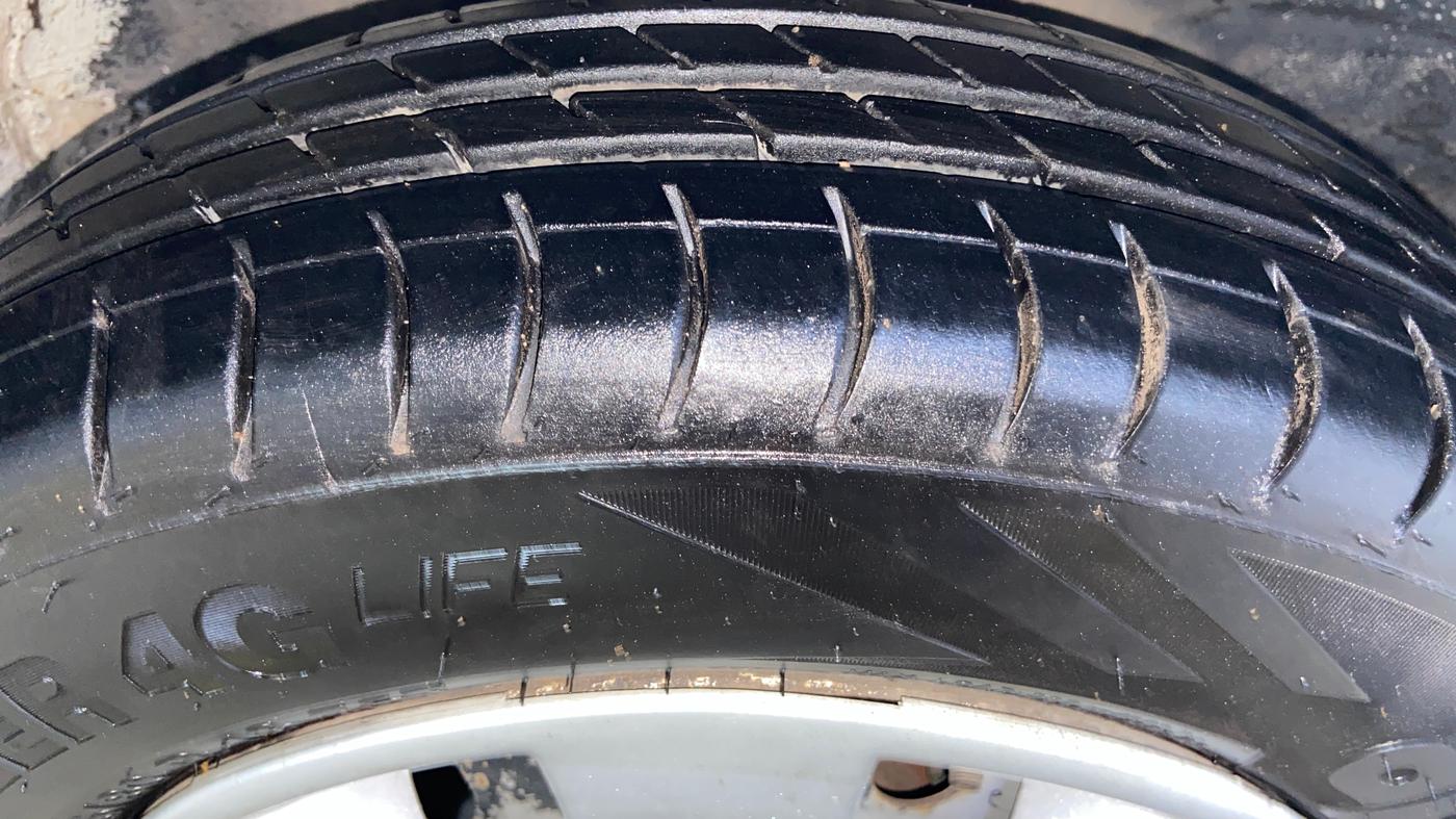 2018 Maruti Wagon R 1.0 LXI CNG, CNG, Manual, 93,246 km, Right Front Tyre Tread