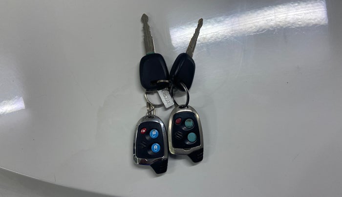 2018 Maruti Wagon R 1.0 LXI CNG, CNG, Manual, 93,246 km, Key Close Up