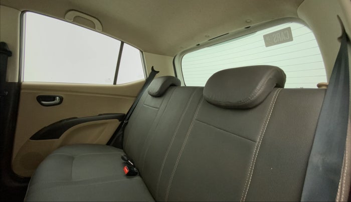 2010 Hyundai i10 SPORTZ 1.2 AT, Petrol, Automatic, 65,287 km, Right Side Rear Door Cabin