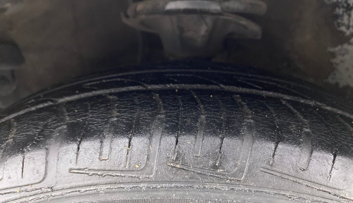2010 Hyundai i10 SPORTZ 1.2 AT, Petrol, Automatic, 65,287 km, Left Front Tyre Tread