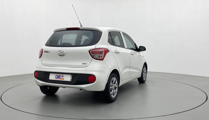 2017 Hyundai Grand i10 MAGNA 1.2 KAPPA VTVT, Petrol, Manual, 28,388 km, Right Back Diagonal
