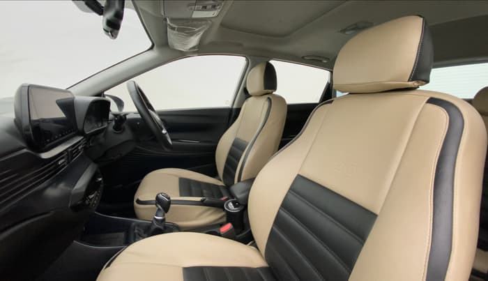 2021 Hyundai NEW I20 ASTA (O) 1.5 CRDI MT, Diesel, Manual, 98,597 km, Right Side Front Door Cabin