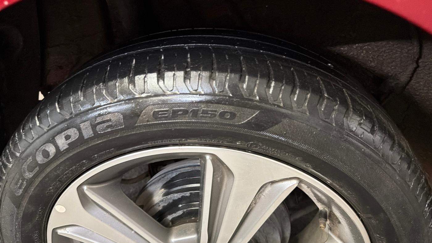 2018 Hyundai Verna 1.6 VTVT SX (O) AT, Petrol, Automatic, 42,399 km, Right Rear Tyre Tread