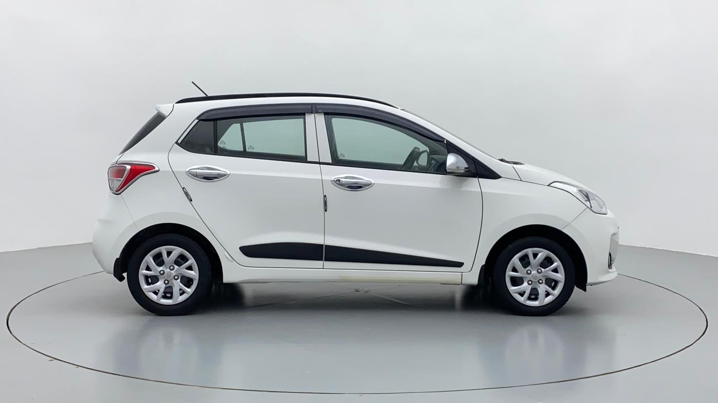 2018 Hyundai Grand i10 SPORTZ O 1.2, Petrol, Manual, 29,651 km, Right Side View