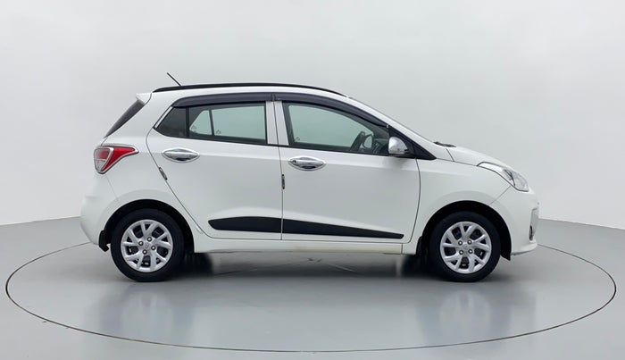 2018 Hyundai Grand i10 SPORTZ O 1.2, Petrol, Manual, 29,651 km, Right Side View