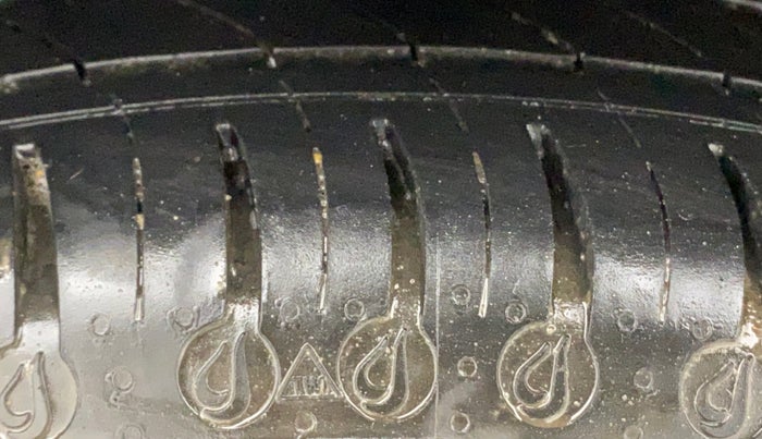 2018 Tata Tiago XTA PETROL, Petrol, Automatic, 61,954 km, Right Rear Tyre Tread