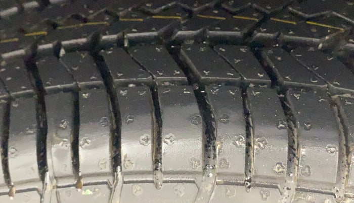 2018 Tata Tiago XTA PETROL, Petrol, Automatic, 61,954 km, Right Front Tyre Tread