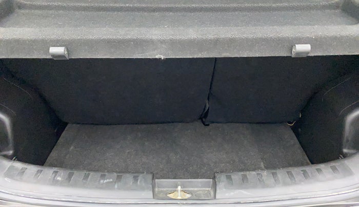 2016 Maruti Swift ZXI, Petrol, Manual, 31,324 km, Boot Inside
